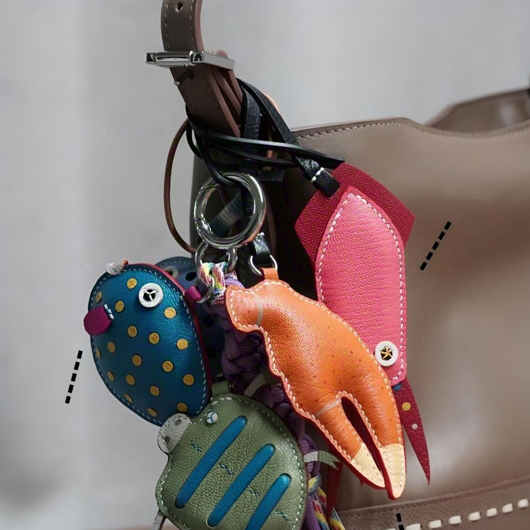 Bubble Fish bag charm gift
keychain
birthday gift
Christmas gift