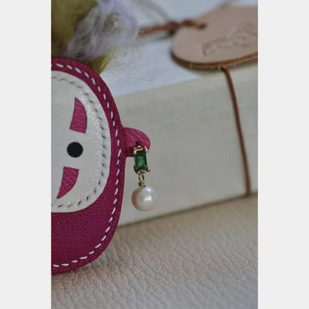 Faceless Auntie bag charm gift
birthday gift
festival gift
keychain