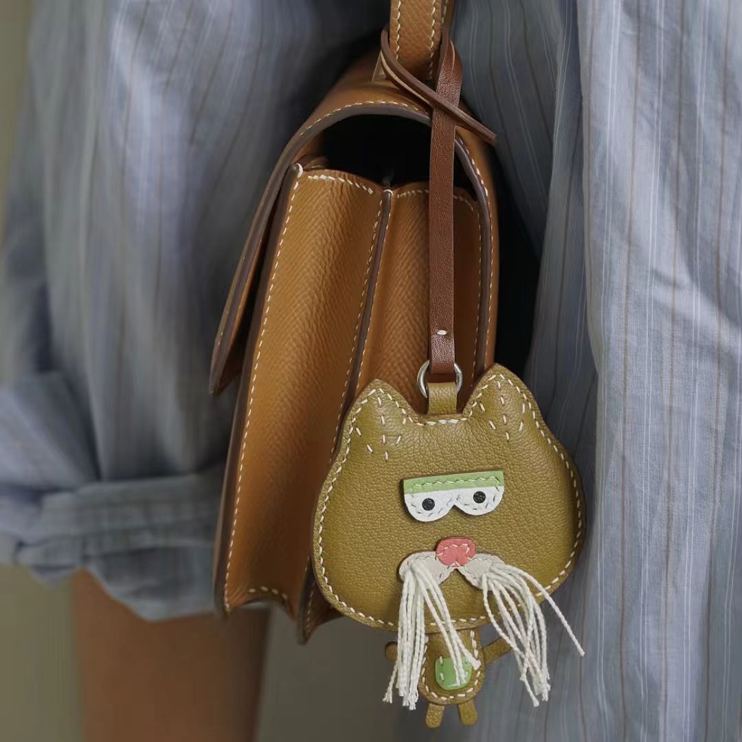 Garfield bag charm gift
Christmas Garfield gift for cat lovers
cat keychain
unique cat bag charm birthday gift

