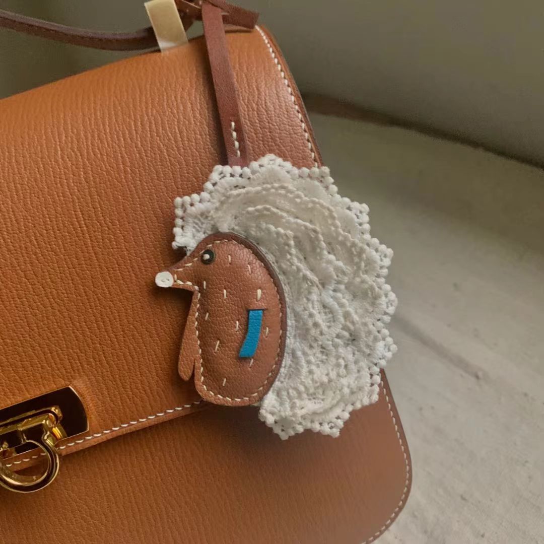Lace Hedgehog bag charm gift
birthday gift
festival gift
keychain