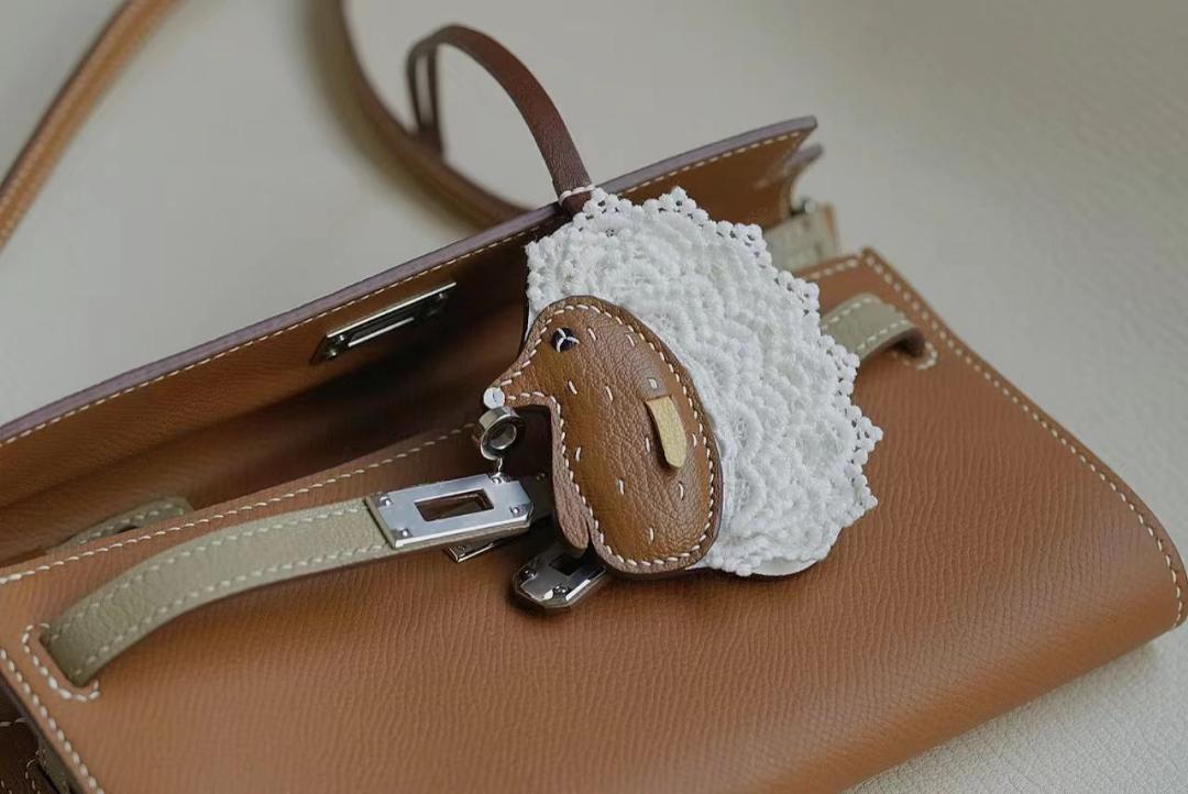 Lace Hedgehog bag charm gift
birthday gift
festival gift
keychain