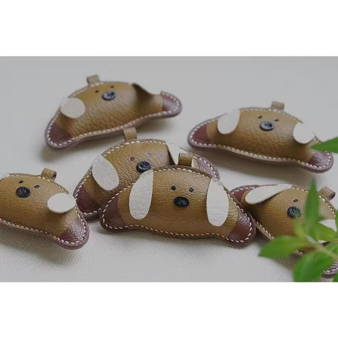 croissant dog bag charm gift
birthday gift
festival gift
keychain