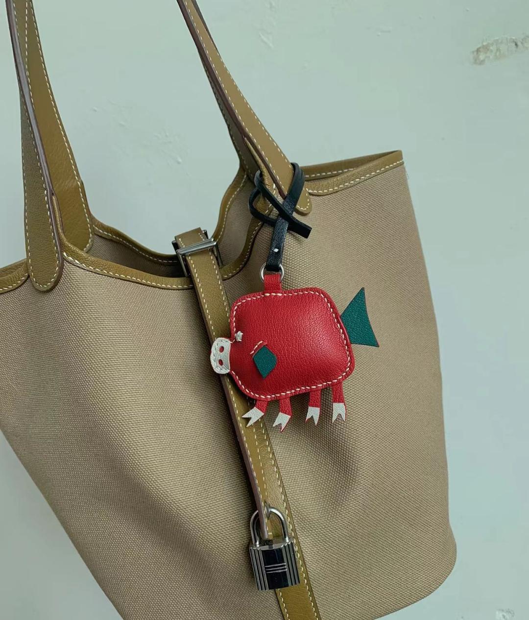 pig bag charm gift
birthday gift
festival gift
keychain