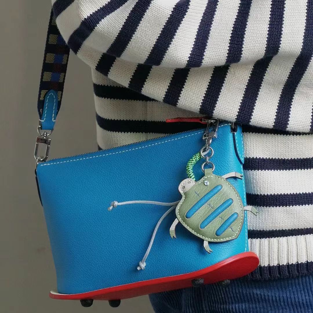sea turtle bag charm gift
keychain
birthday gift
Christmas gift