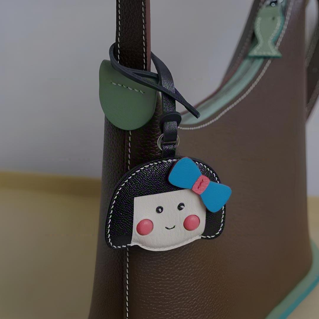 Braided dimple girl bag charm gift
keychain
birthday gift
Christmas gift