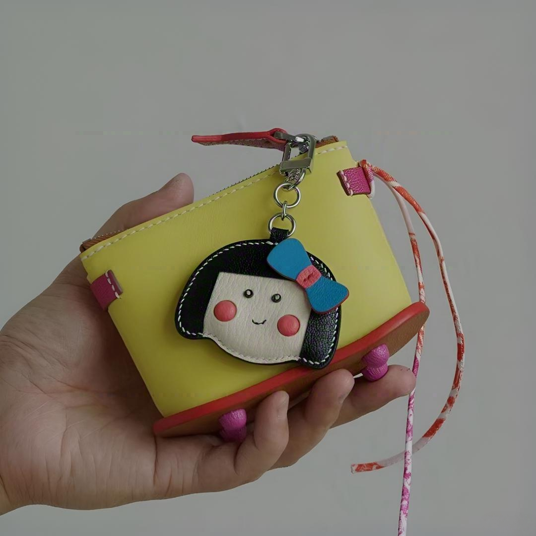 Braided dimple girl bag charm gift
keychain
birthday gift
Christmas gift