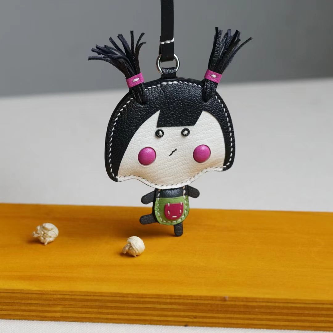 Braided dimple girl bag charm gift
keychain
birthday gift
Christmas gift