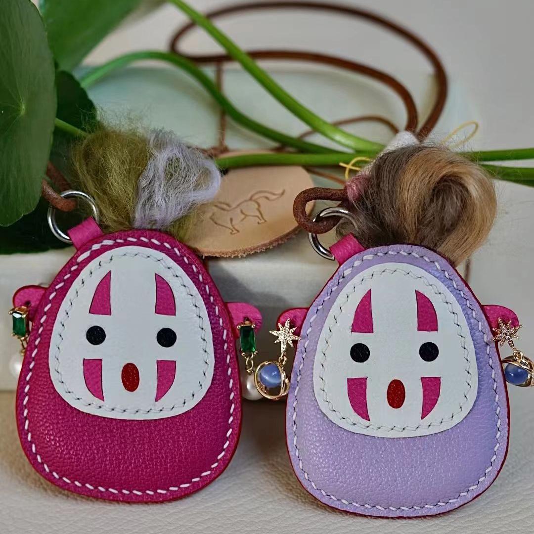 Faceless Auntie bag charm gift
birthday gift
festival gift
keychain