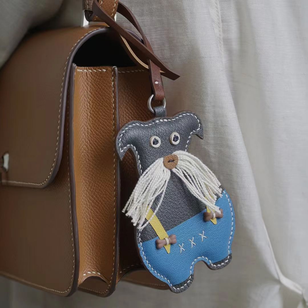 Cute Sherina overalls bag charm gift
Sherina overalls bag charm holiday gift 2025
﻿