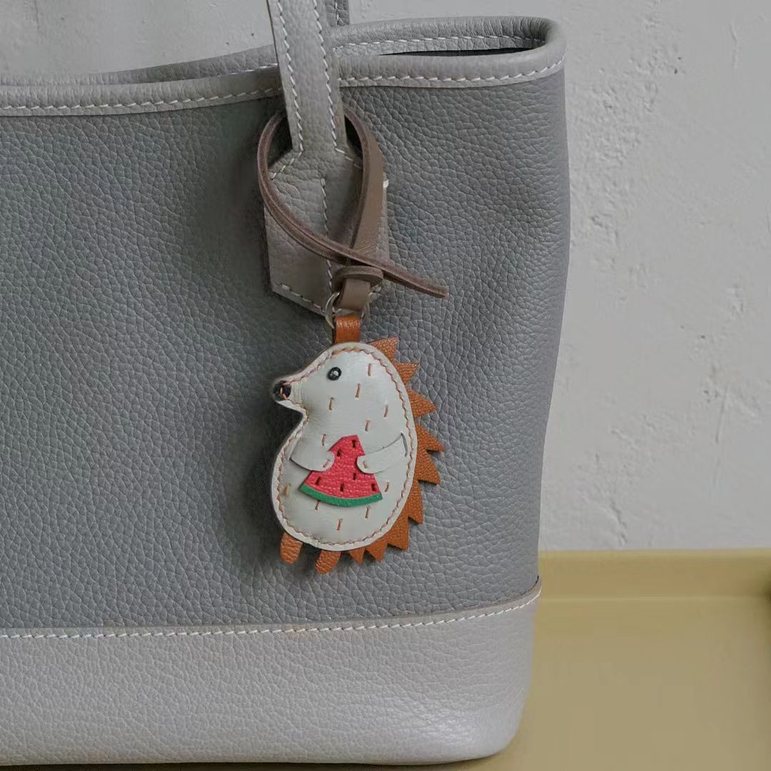 Watermelon hedgehog bag charm gift
birthday gift
festival gift
keychain