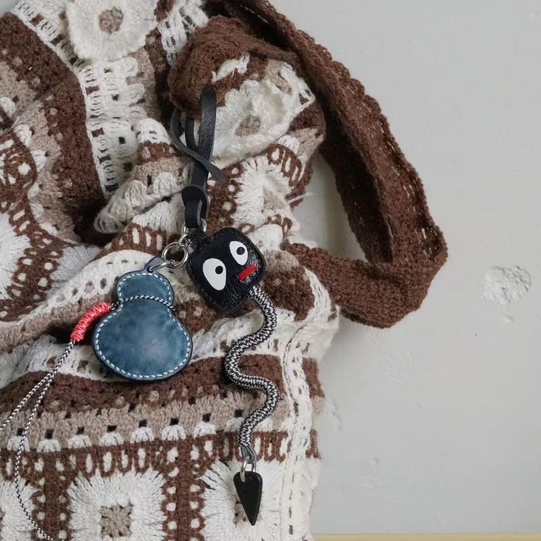 calabash bag charm gift
birthday gift
festival gift
keychain