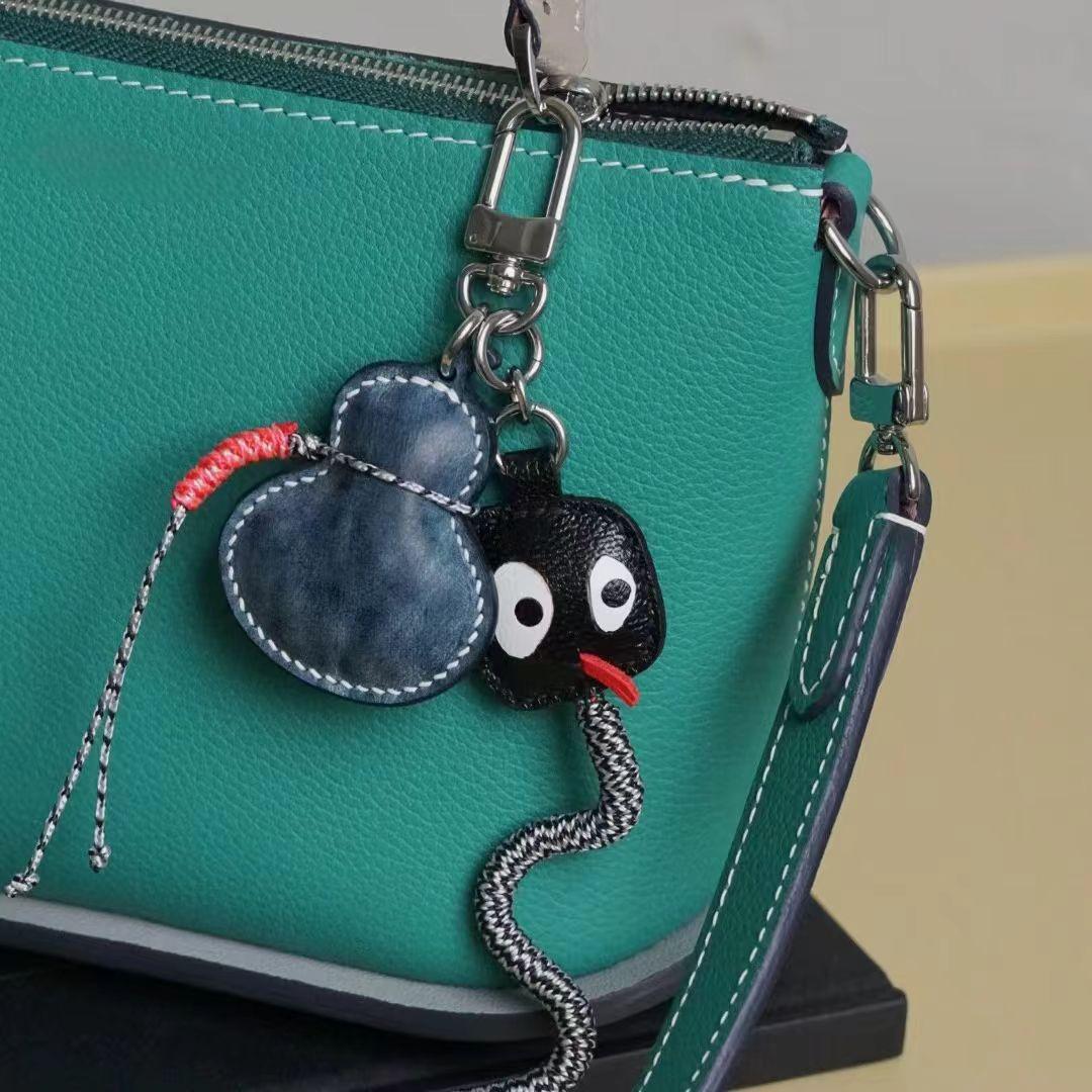 calabash bag charm gift
birthday gift
festival gift
keychain