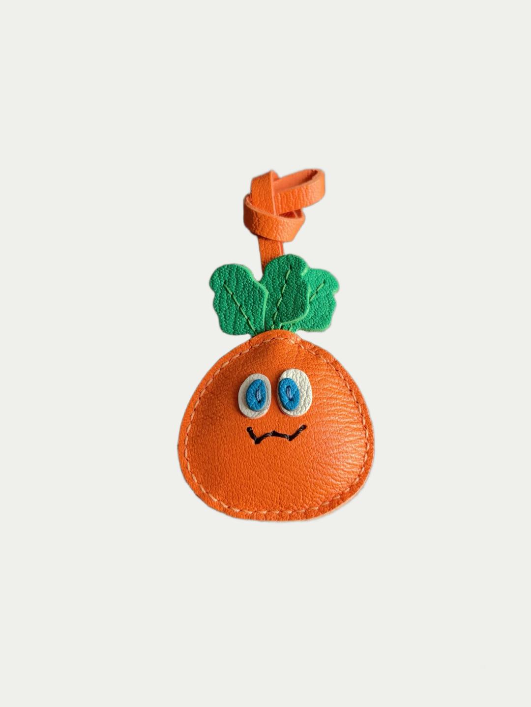 Soft sheepskin carrot bag charm
Handmade French sheepskin carrot bag charm
French lambskin carrot keychain bag charm
Gift carrot bag charm for women
﻿