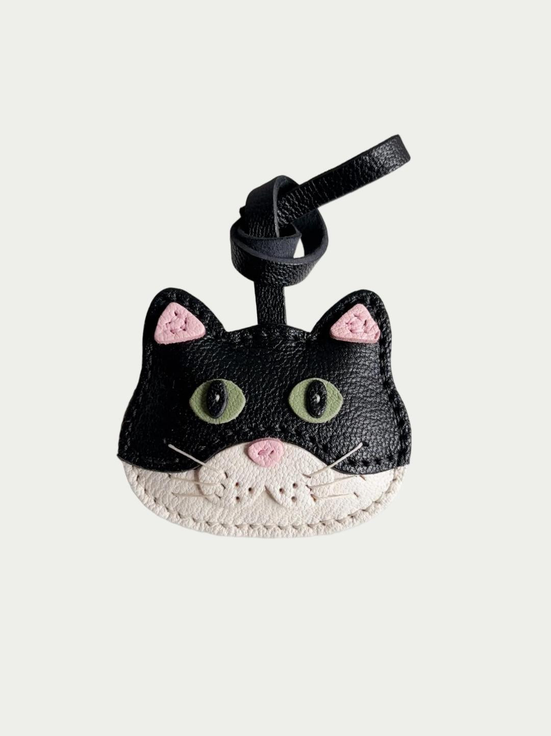 French Handmade Sheepskin Cat Bag Charm
Artisanal French Lambskin Cat Purse Hanger
Luxury French Sheepskin Cat Bag Pendant Gift
Gift for cat lover