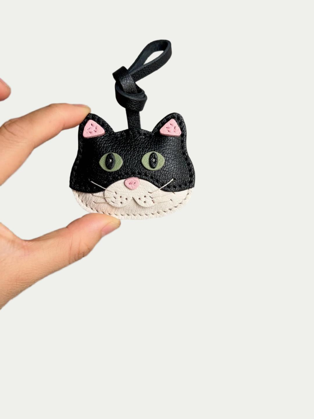 French Handmade Sheepskin Cat Bag Charm
Artisanal French Lambskin Cat Purse Hanger
Luxury French Sheepskin Cat Bag Pendant Gift
Gift for cat lover