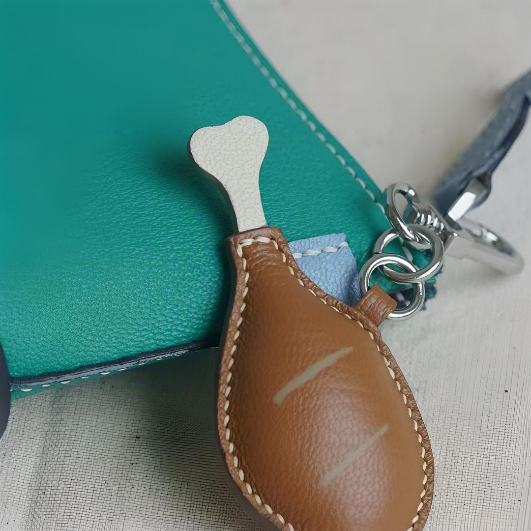 chicken drumstick bag charm gift
keychain
birthday gift
Christmas gift