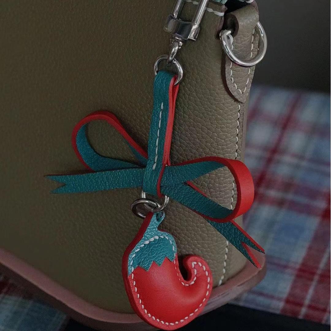 chilli bag charm gift
birthday gift
festival gift
keychain