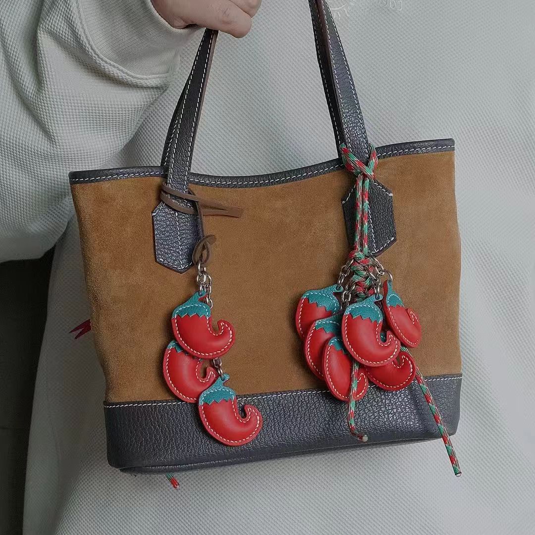 chilli bag charm gift
birthday gift
festival gift
keychain
﻿