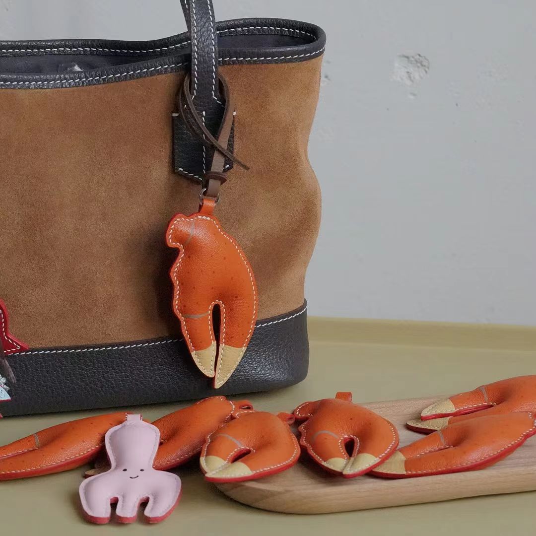 handmade crab claw bag charm gift
Christmas gifts 2025
birthday gifts for her
Valentine's Day gift ideas