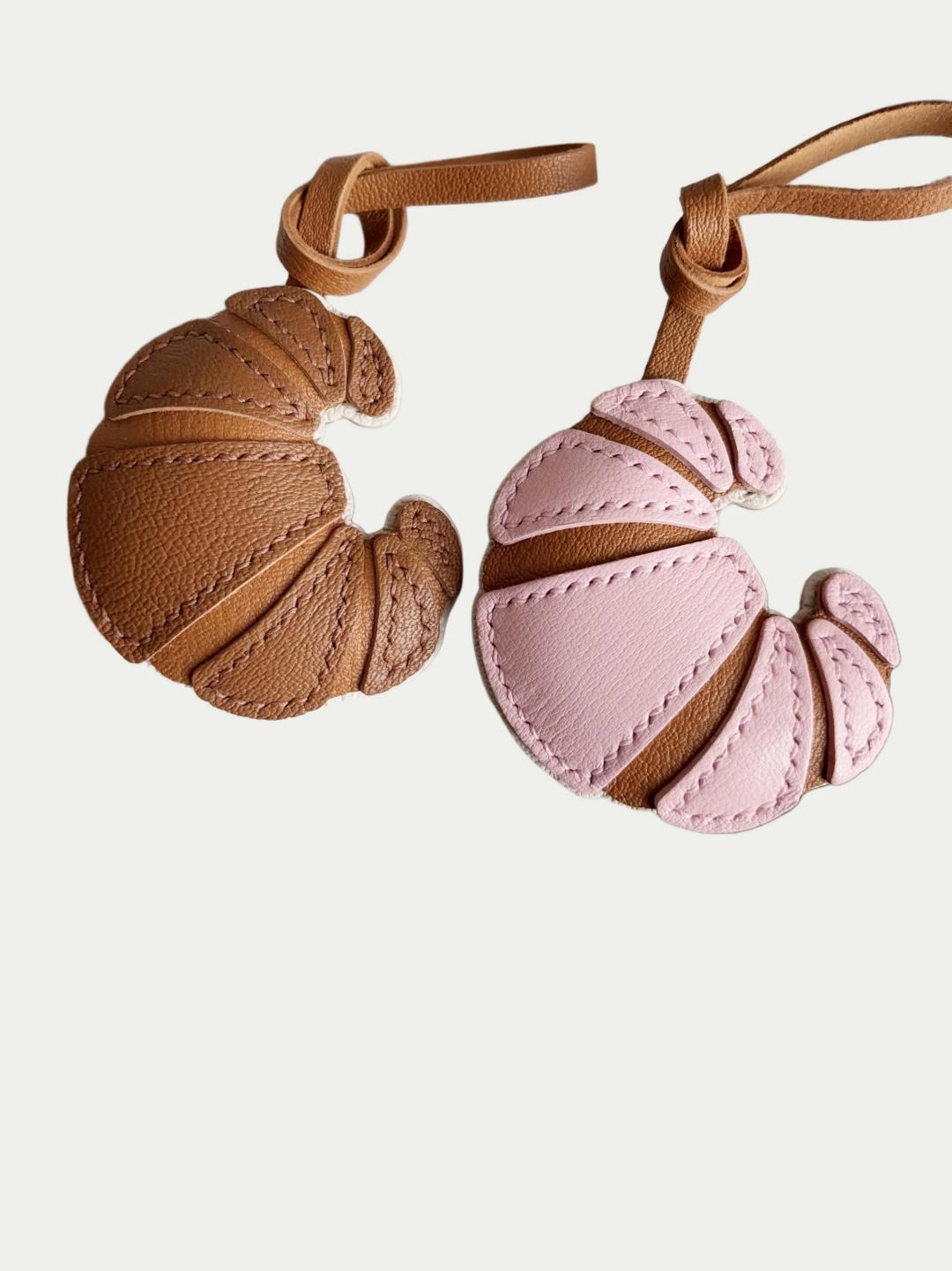 Handcrafted French Leather croissant Keychain Bag Accessory
French Handmade Sheepskin croissant Bag Charm
Luxury French Sheepskin croissant Bag Pendant Gift
Hand-stitched French Lambskin croissant Bag Charm for Women
Gift for fashion lover