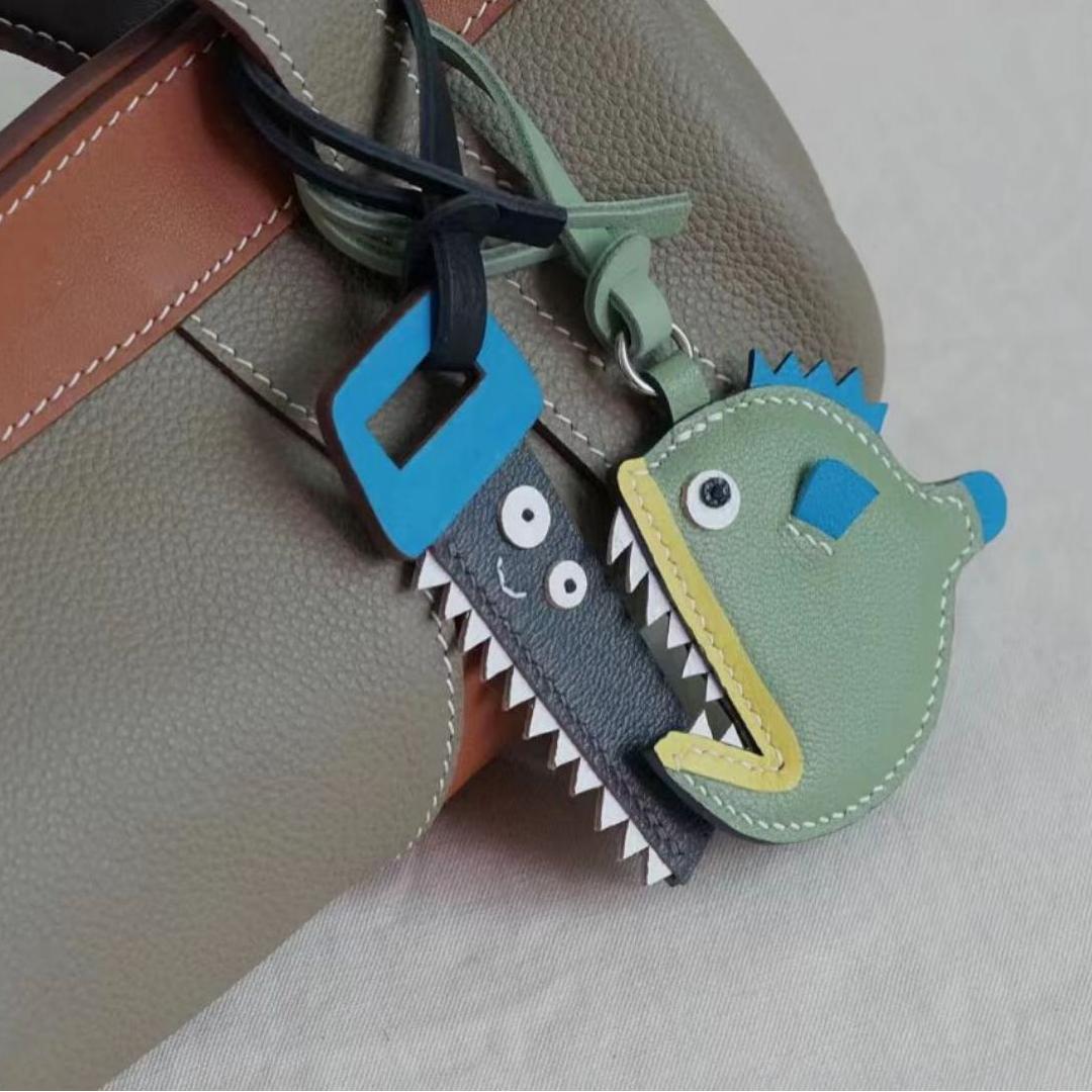 devil ray bag charm gift
birthday gift
festival gift
keychain