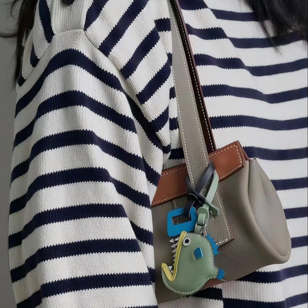 devil ray bag charm gift
birthday gift
festival gift
keychain