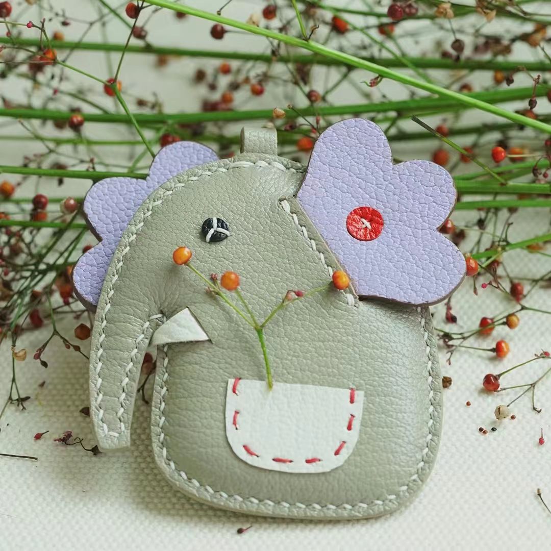elephant bag charm gift
birthday gift
festival gift
keychain
﻿