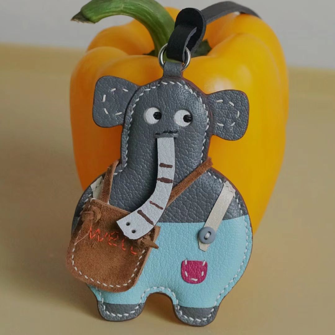 elephant pants charm gift
festival bag charms
christmas gift bag charm