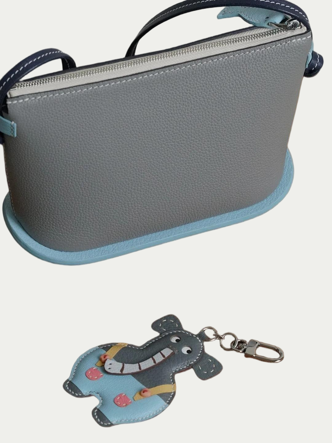 elephant pants charm gift
festival bag charms
christmas gift bag charm