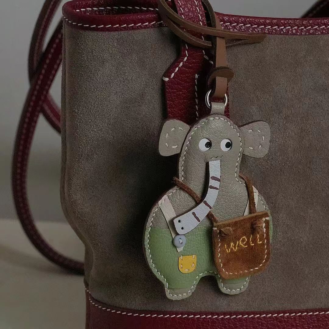 elephant pants charm gift
festival bag charms
christmas gift bag charm