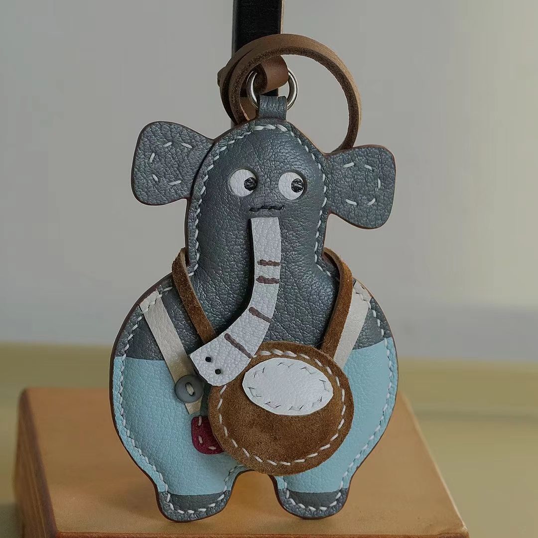 elephant pants charm gift
festival bag charms
christmas gift bag charm