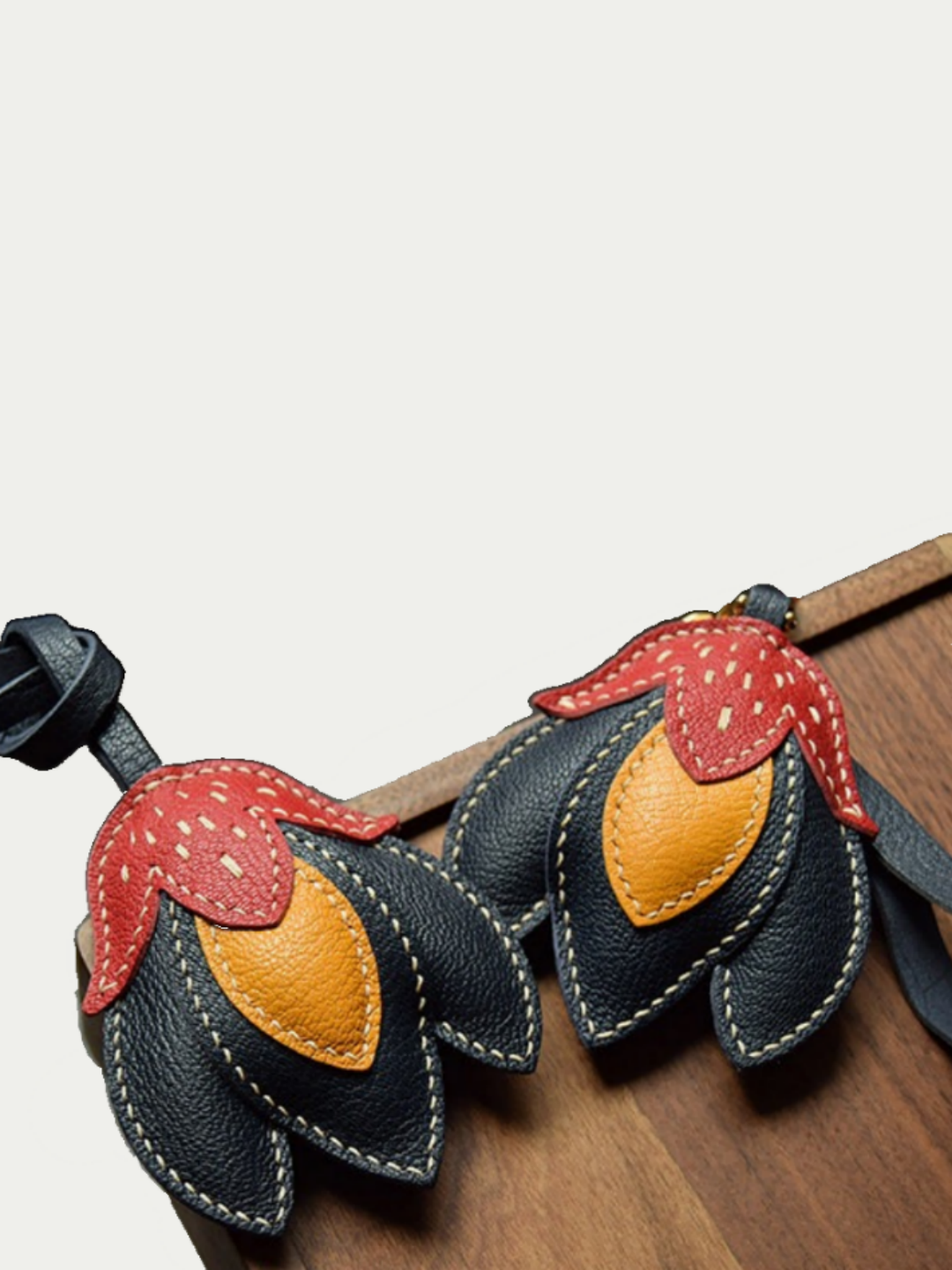 flower  bag charm gift
luxury handmade gift set
French sheepskin handmade keychain