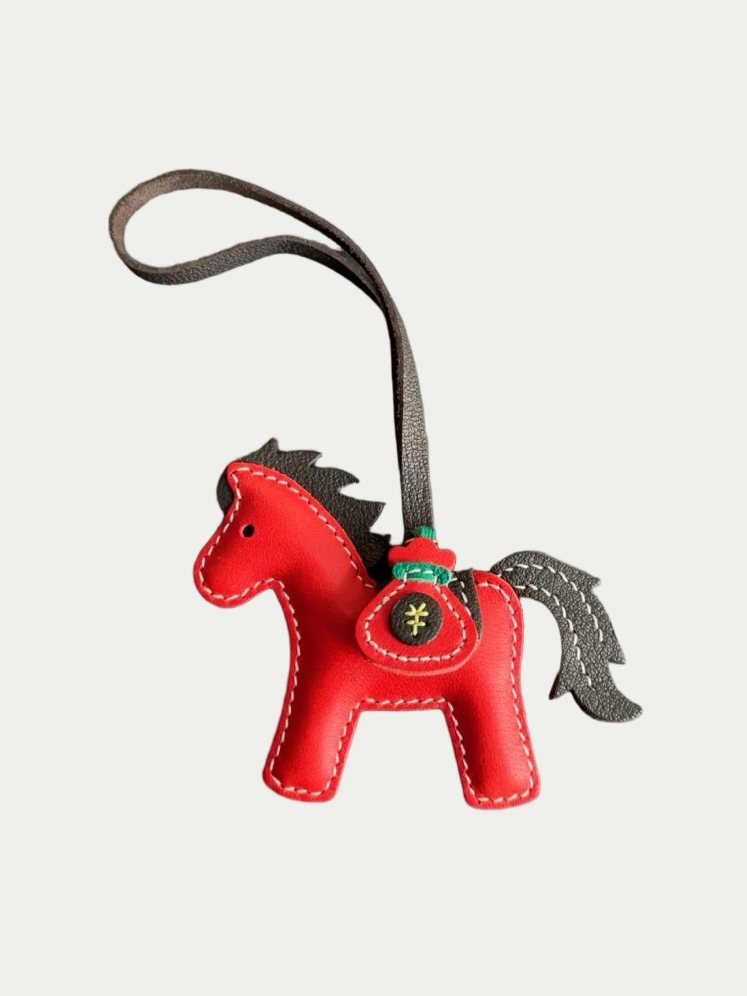 Birthday gift horse leather bag charm
Handmade French lambskin horse bag charm
Genuine sheepskin pony bag charm for handbag
Cute horse bag charm handmade leather
Luxury French lambskin horse bag pendant
Soft sheepskin horse keychain bag charm
French lambskin horse bag charm