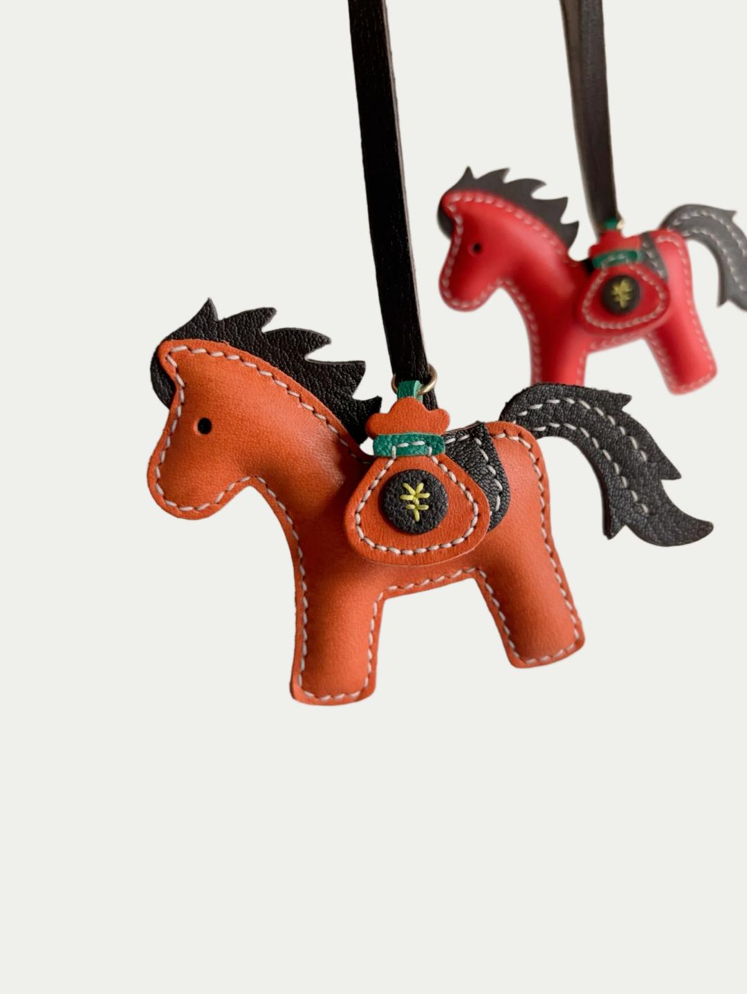 Birthday gift horse leather bag charm
Handmade French lambskin horse bag charm
Genuine sheepskin pony bag charm for handbag
Cute horse bag charm handmade leather
Luxury French lambskin horse bag pendant
Soft sheepskin horse keychain bag charm
French lambskin horse bag charm