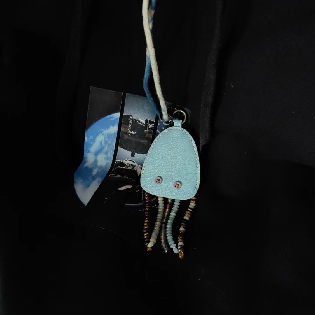 jellyfish bag charm gift
keychain
birthday gift
Christmas gift
