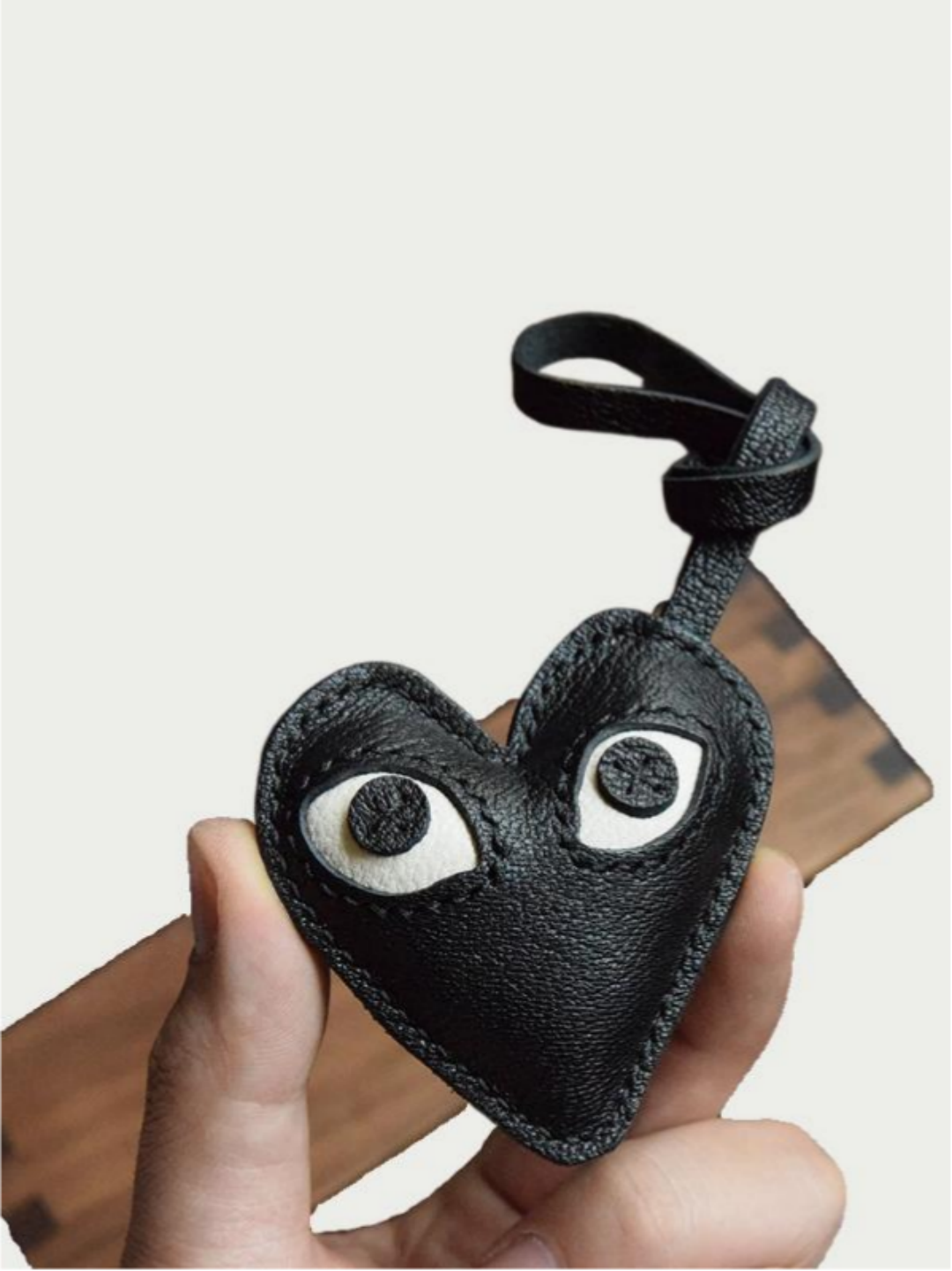 love bag charm gift
luxury handmade gift set
French sheepskin handmade keychain