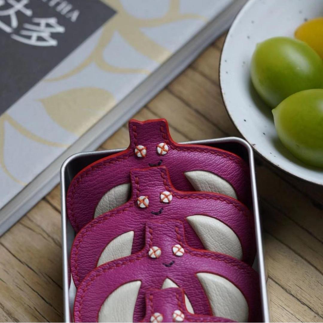 mangosteen bag charm gift
birthday gift
festival gift
keychain