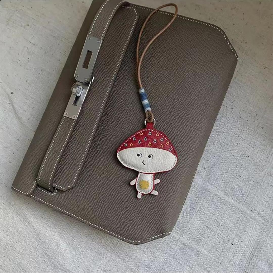 mushroom bag charm gift
birthday gift
festival gift
keychain