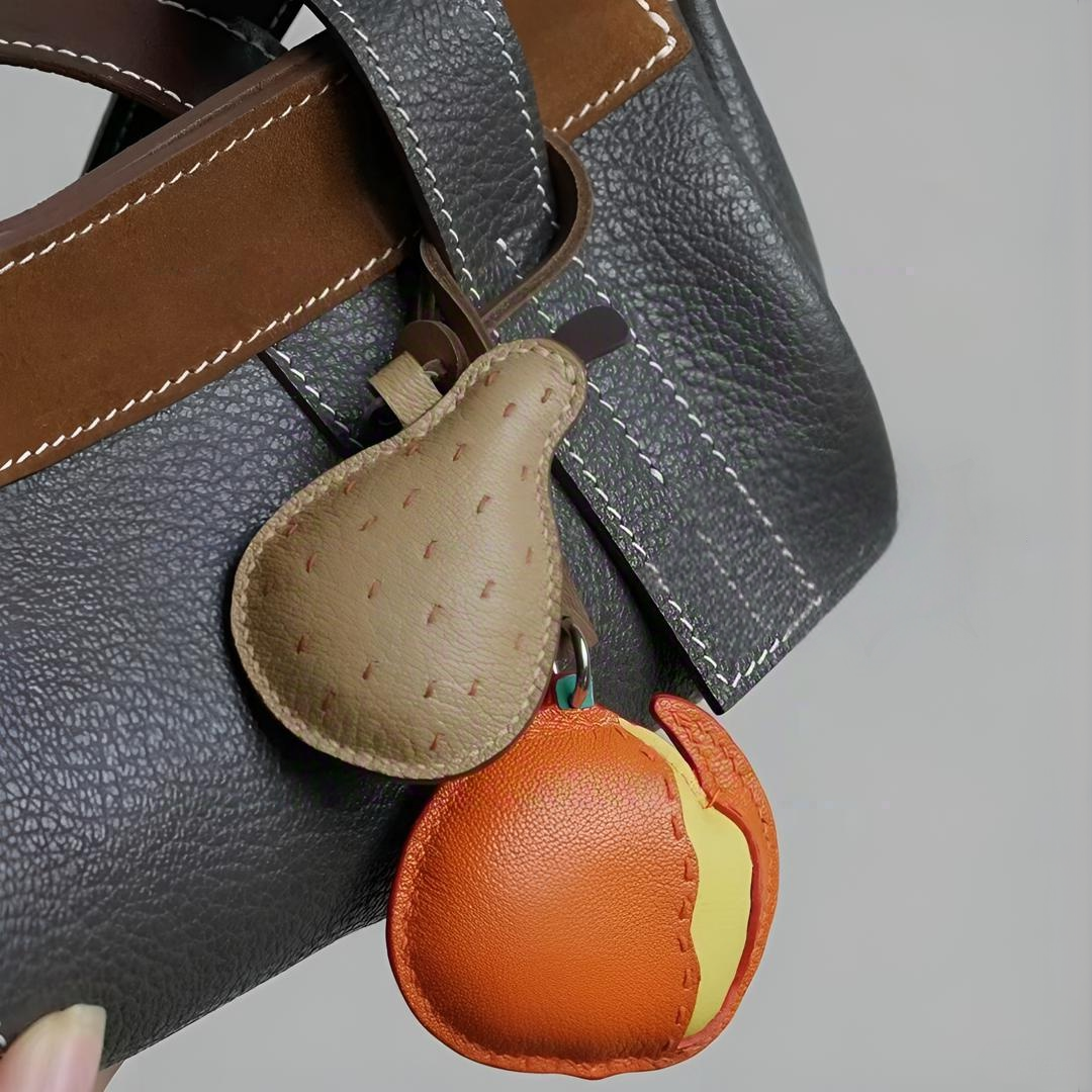 orange pear bag charm
fruit themed bag accessory gift
orange fruit keychain for bags
unique fruit bag charm birthday gift