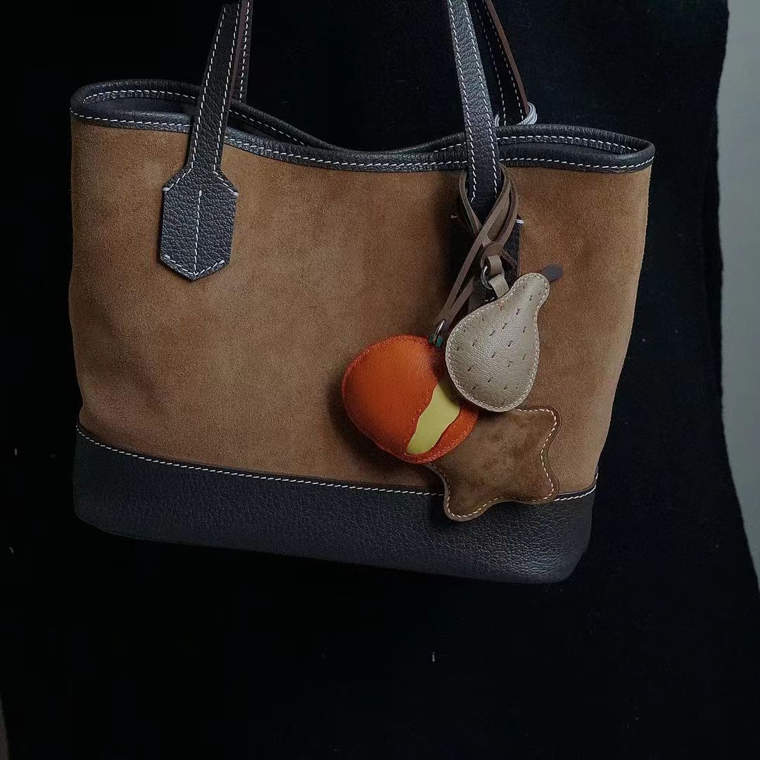 orange pear bag charm
fruit themed bag accessory gift
orange fruit keychain for bags
unique fruit bag charm birthday gift
﻿