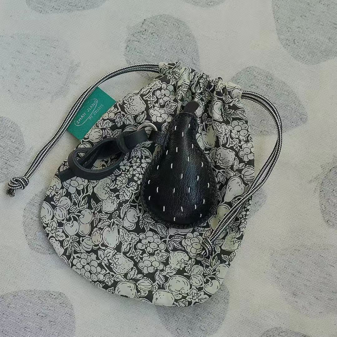 orange pear bag charm
fruit themed bag accessory gift
orange fruit keychain for bags
unique fruit bag charm birthday gift