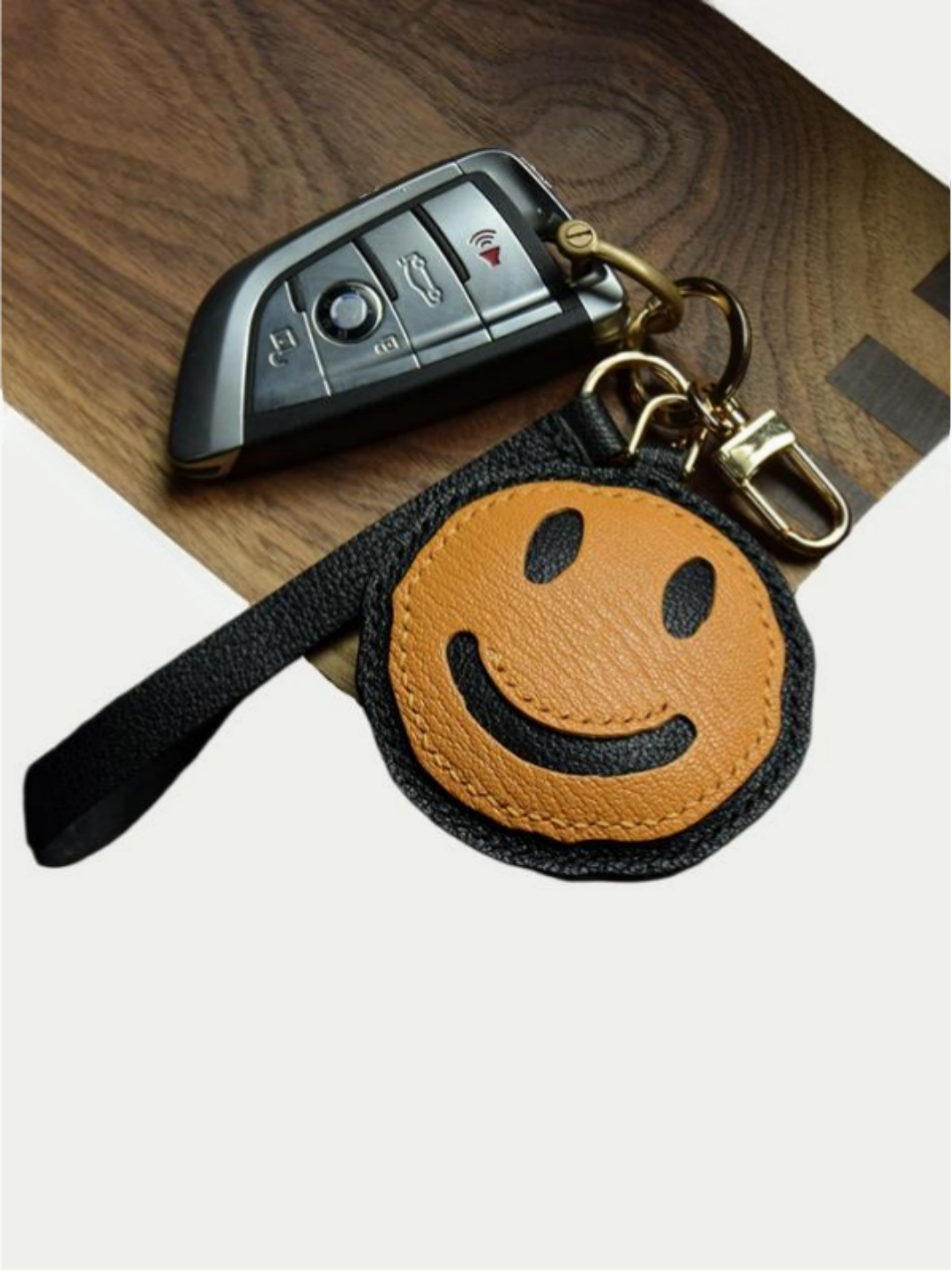 smiling face  bag charm gift
luxury handmade gift set
French sheepskin handmade keychain