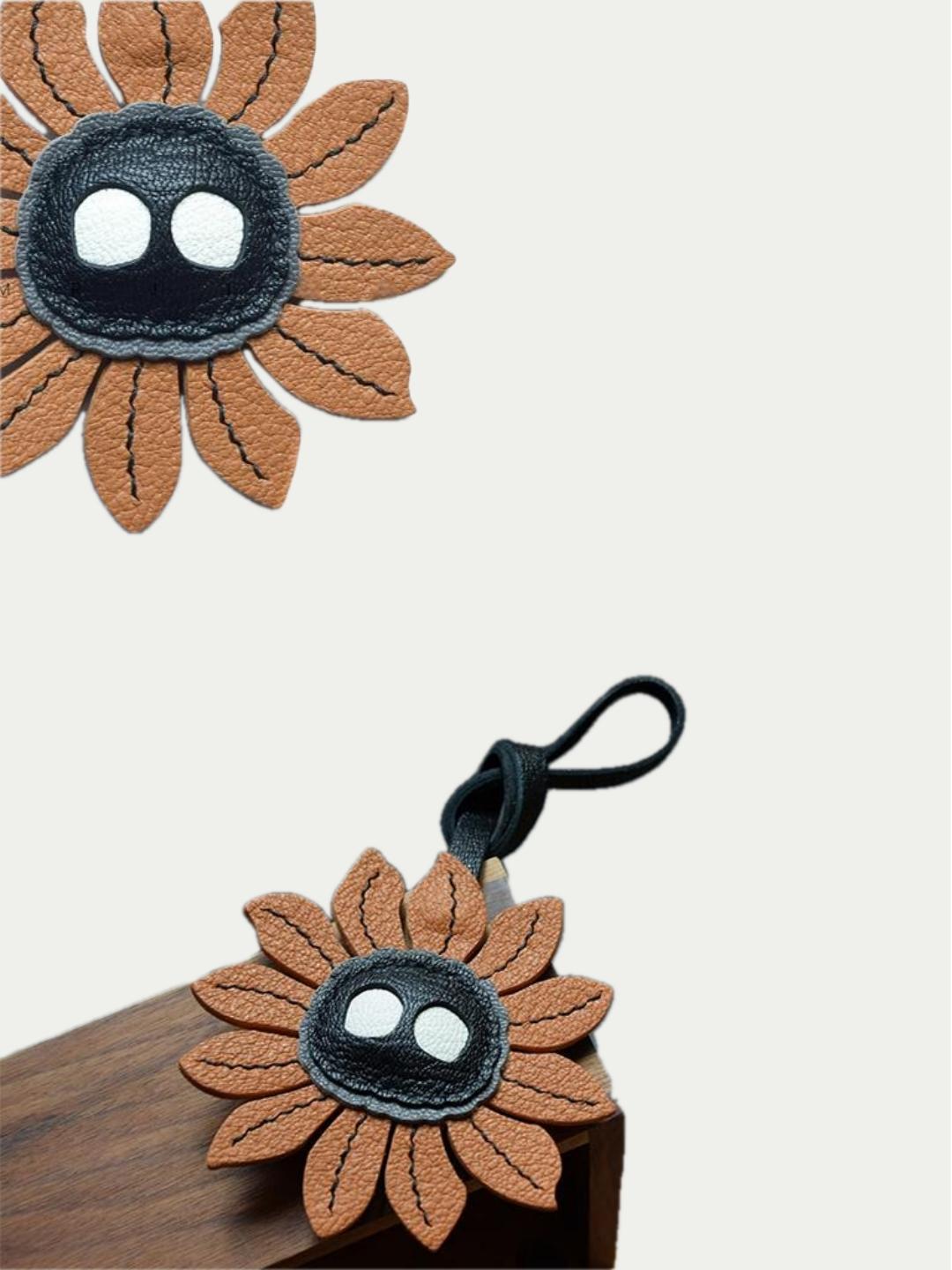 sunflower bag charm gift
luxury handmade gift set
French sheepskin handmade keychain