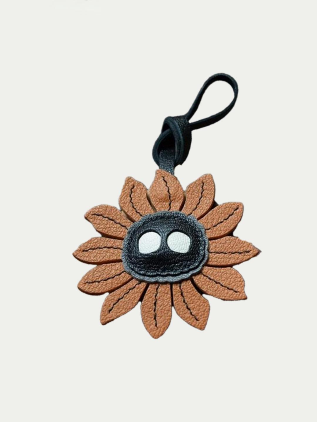 sunflower bag charm gift
luxury handmade gift set
French sheepskin handmade keychain