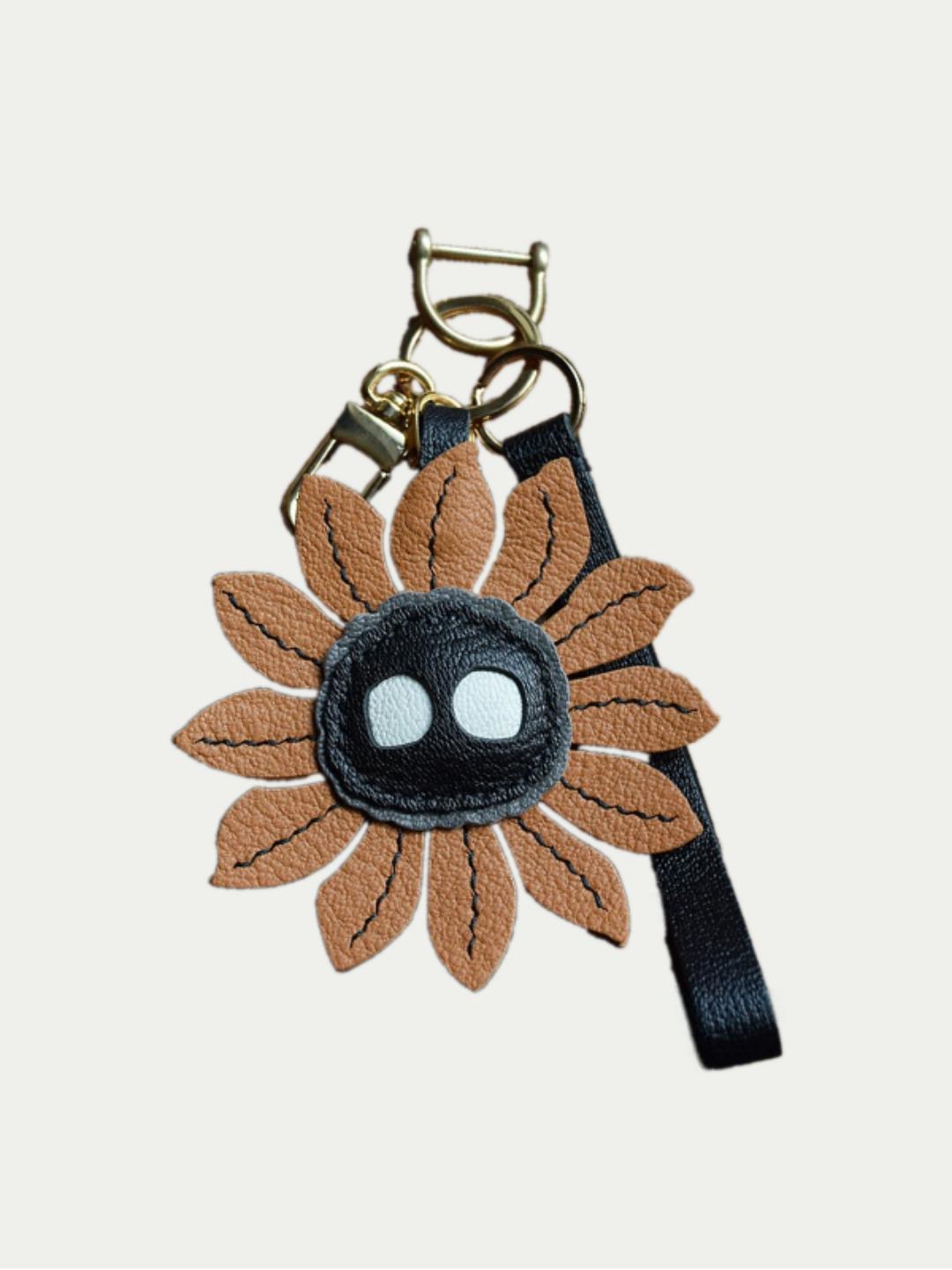 sunflower bag charm gift
luxury handmade gift set
French sheepskin handmade keychain