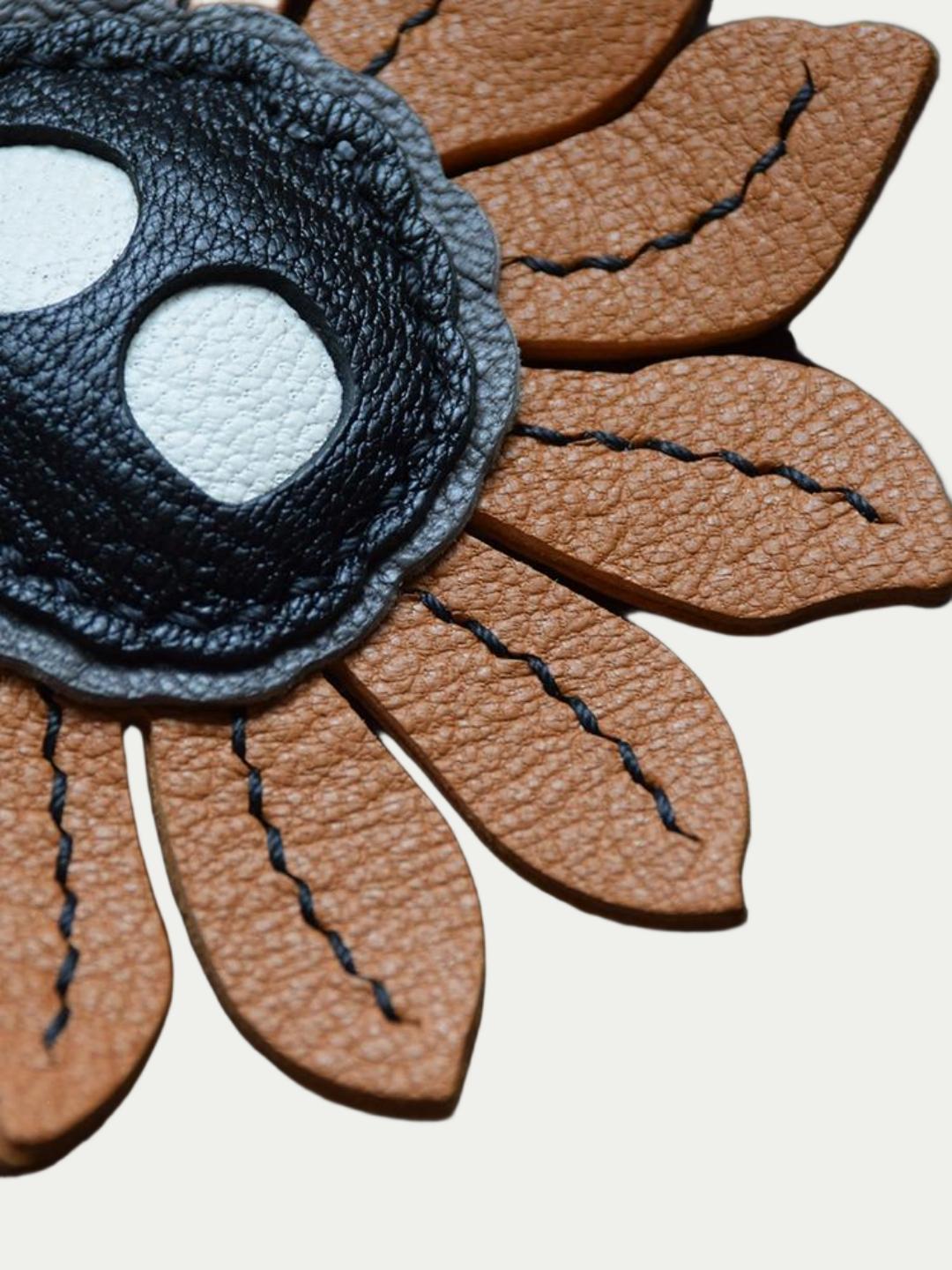 sunflower bag charm gift
luxury handmade gift set
French sheepskin handmade keychain