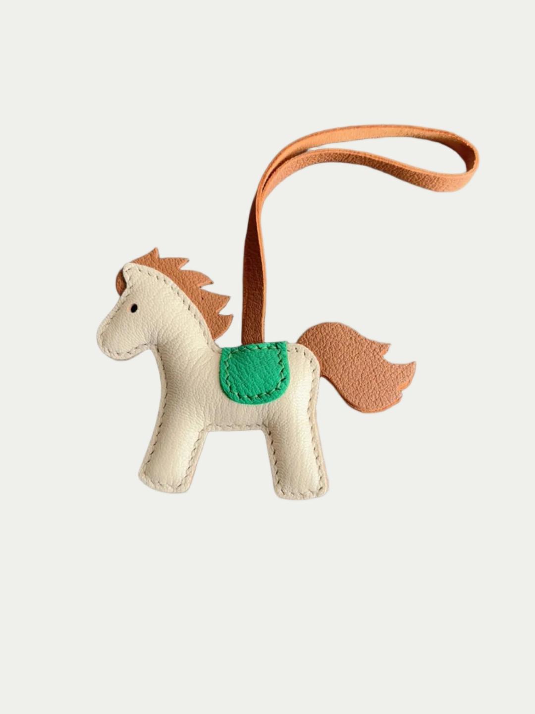 Birthday gift horse leather bag charm
Handmade French lambskin horse bag charm
Genuine sheepskin pony bag charm for handbag
Cute horse bag charm handmade leather
Luxury French lambskin horse bag pendant
Soft sheepskin horse keychain bag charm
French lambskin horse bag charm